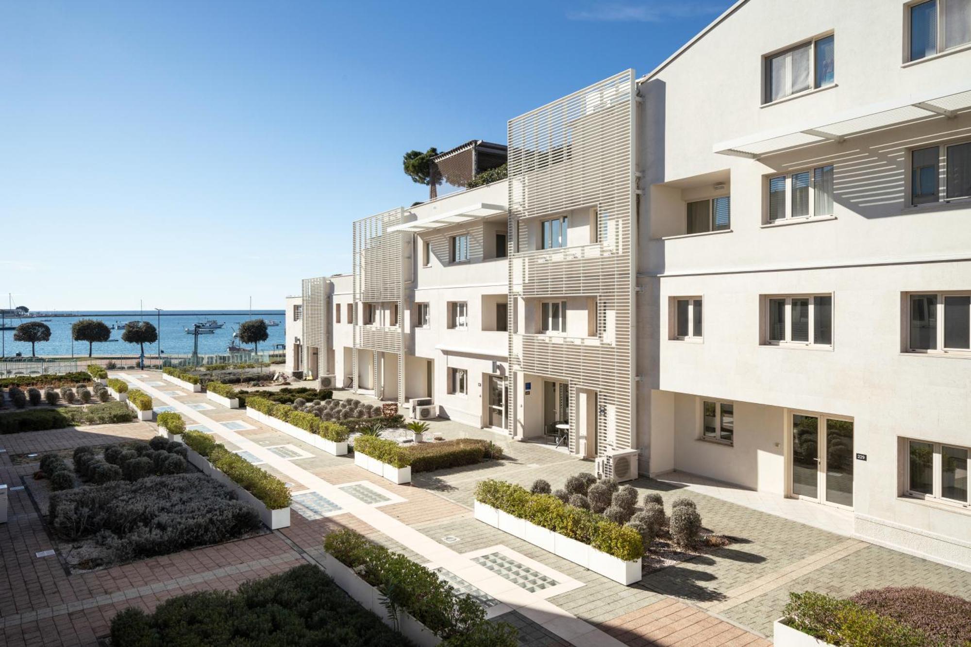 Humagum Sea View Apartment - Garden Palace Umag Bagian luar foto
