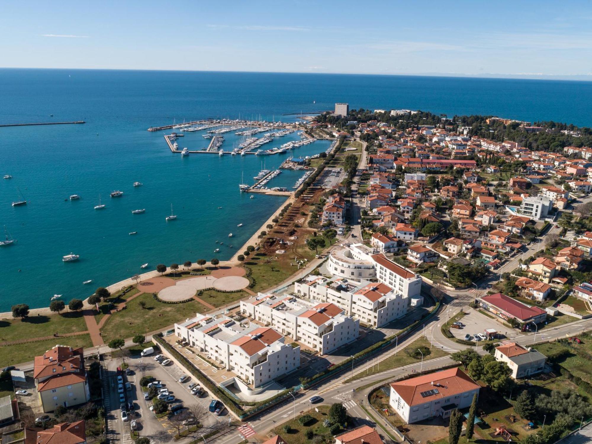 Humagum Sea View Apartment - Garden Palace Umag Bagian luar foto