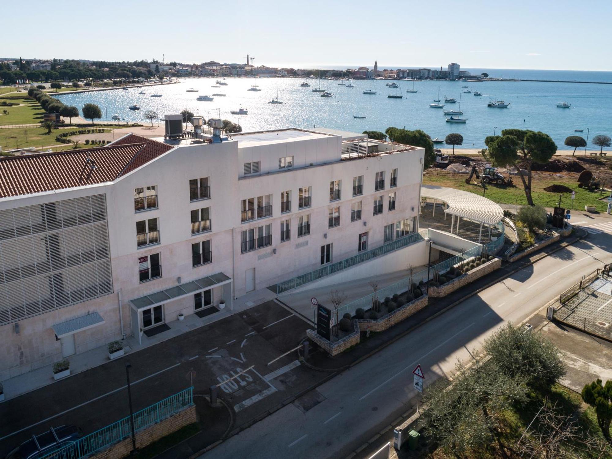 Humagum Sea View Apartment - Garden Palace Umag Bagian luar foto