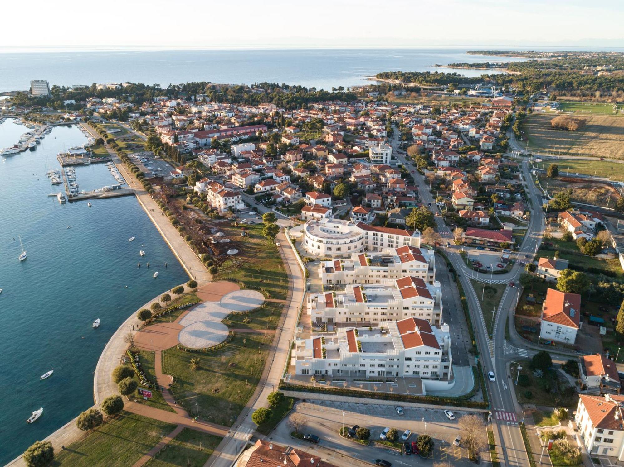 Humagum Sea View Apartment - Garden Palace Umag Bagian luar foto