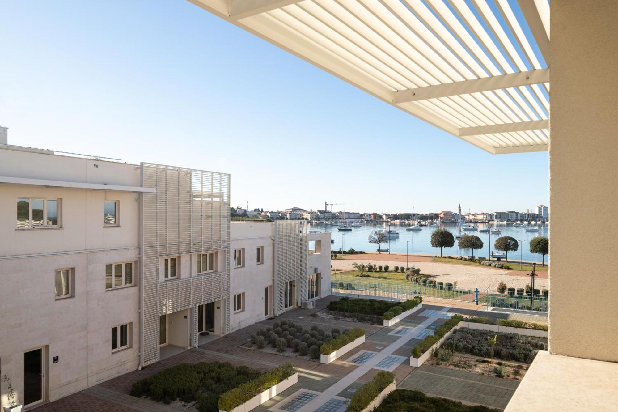 Humagum Sea View Apartment - Garden Palace Umag Bagian luar foto