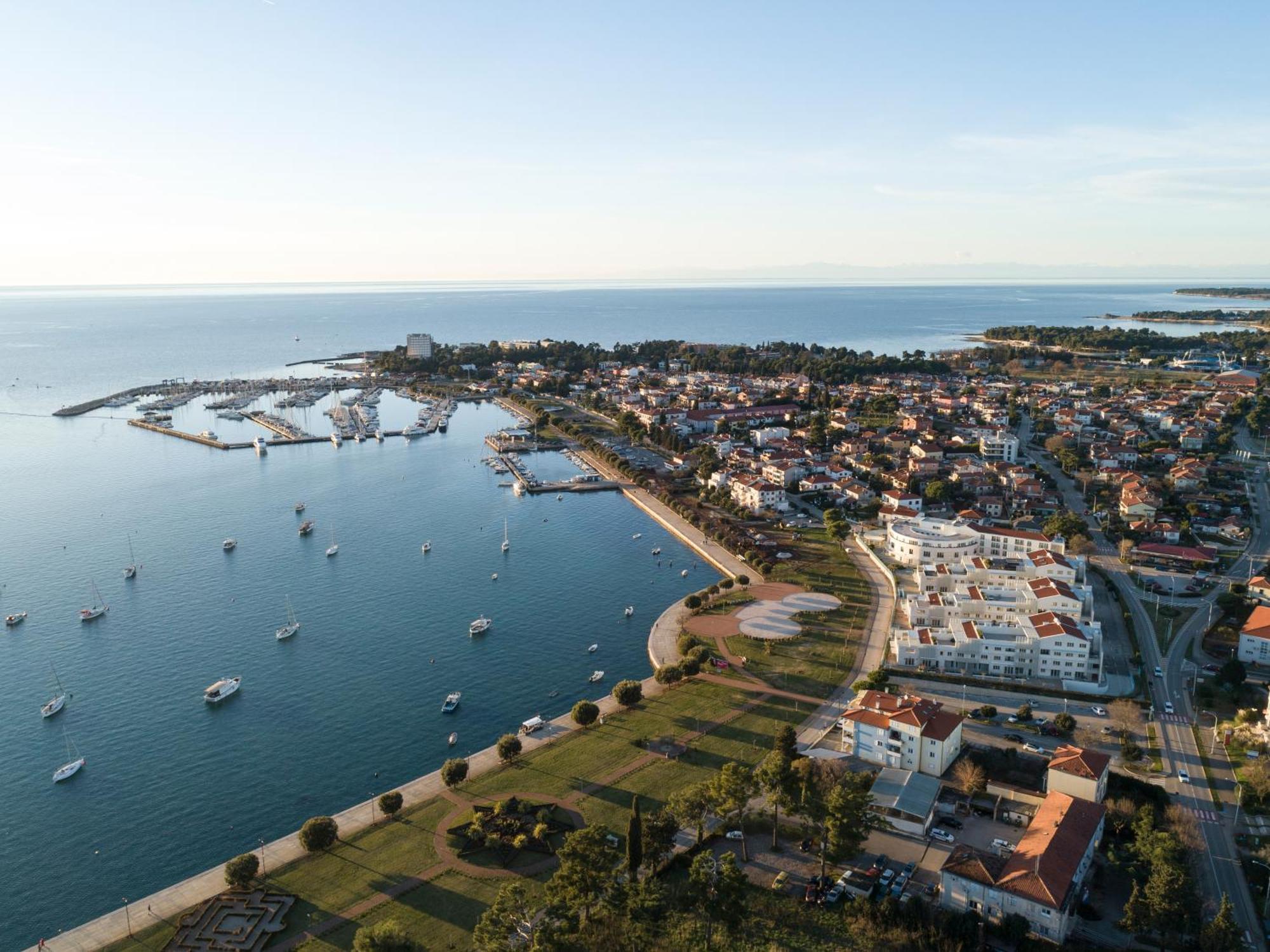 Humagum Sea View Apartment - Garden Palace Umag Bagian luar foto