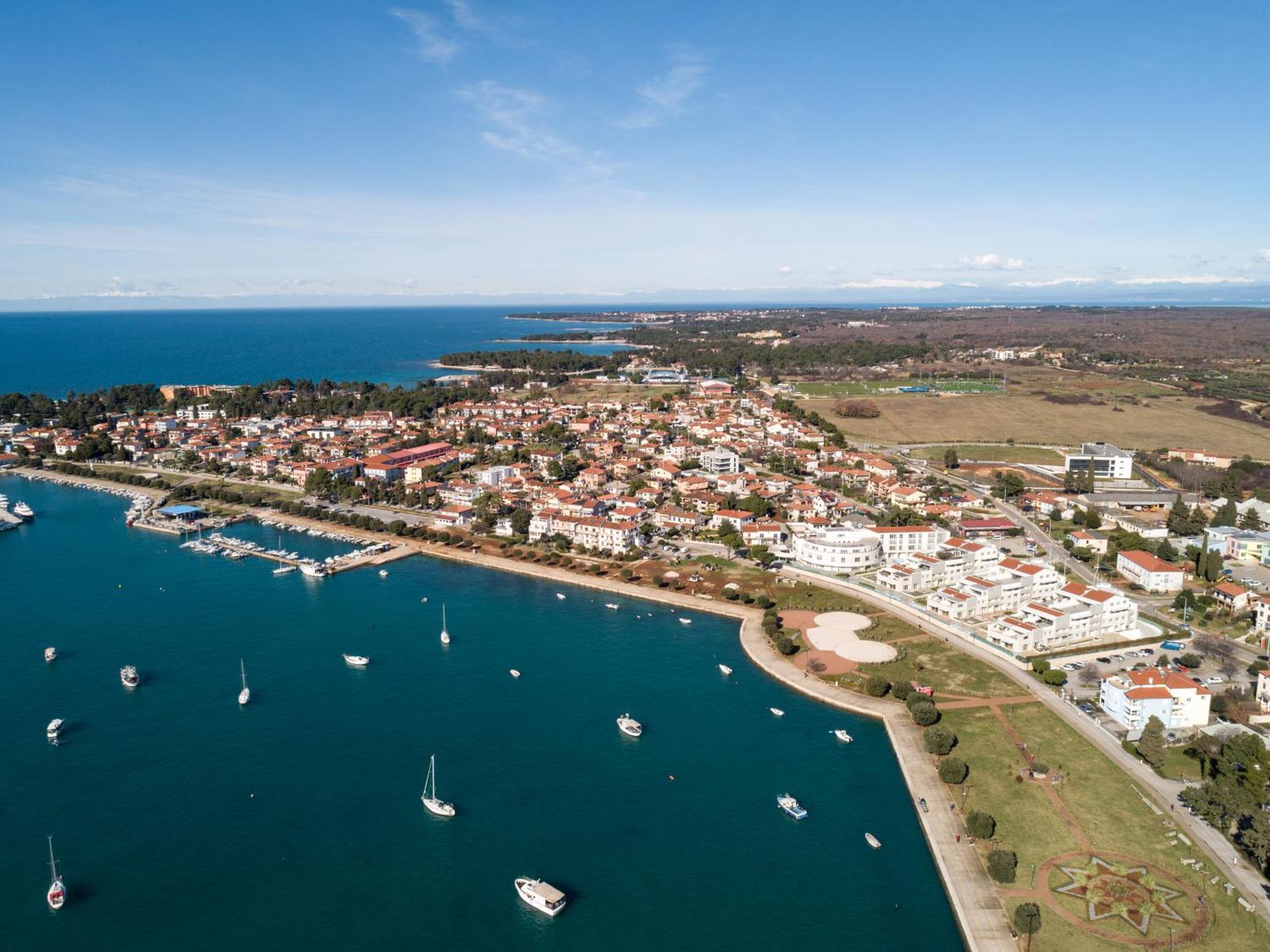 Humagum Sea View Apartment - Garden Palace Umag Bagian luar foto