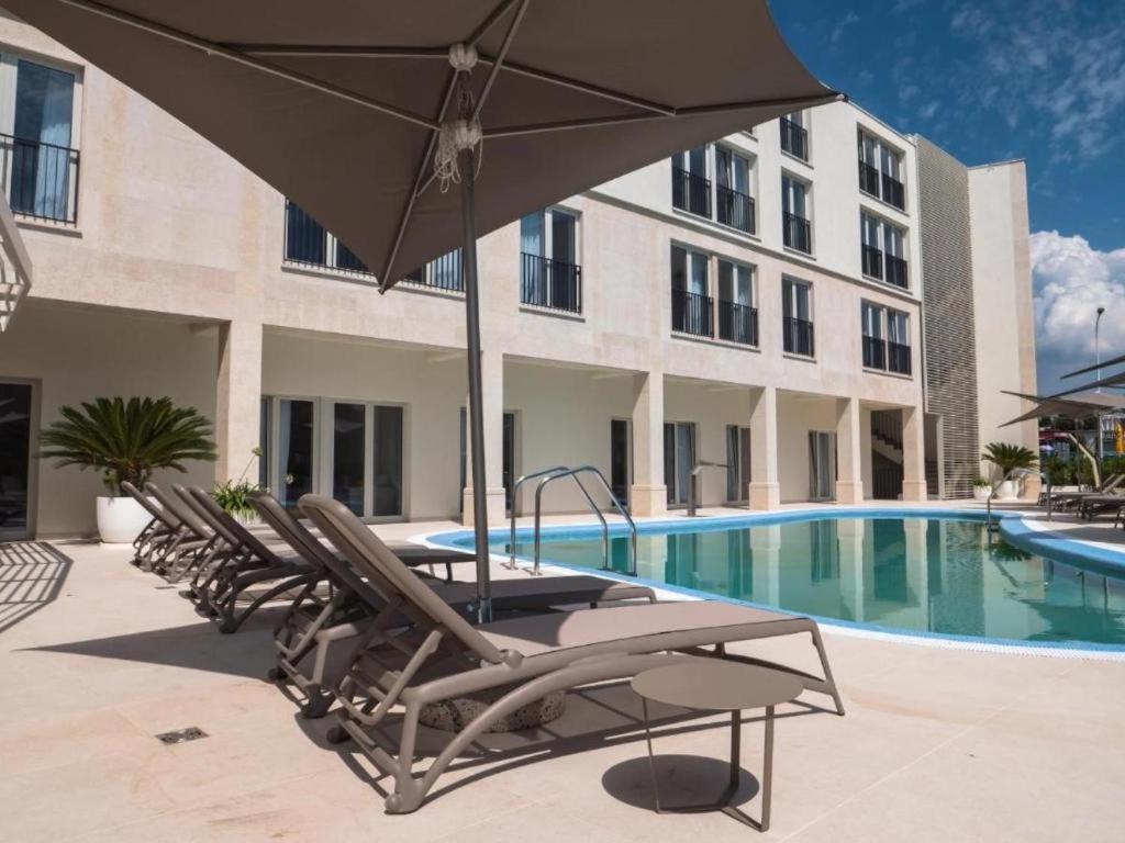 Humagum Sea View Apartment - Garden Palace Umag Bagian luar foto