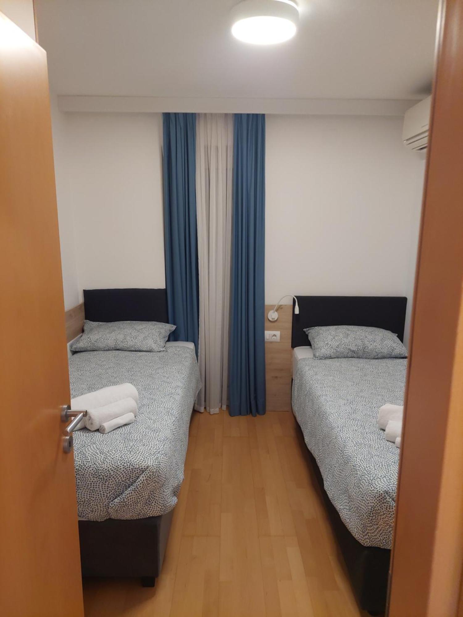 Humagum Sea View Apartment - Garden Palace Umag Bagian luar foto